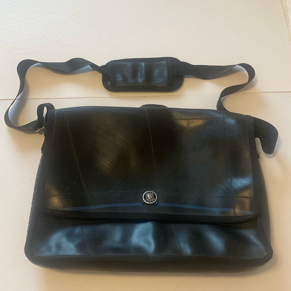 Rare English‎ Retreads Luxe Bently Laptop Bag